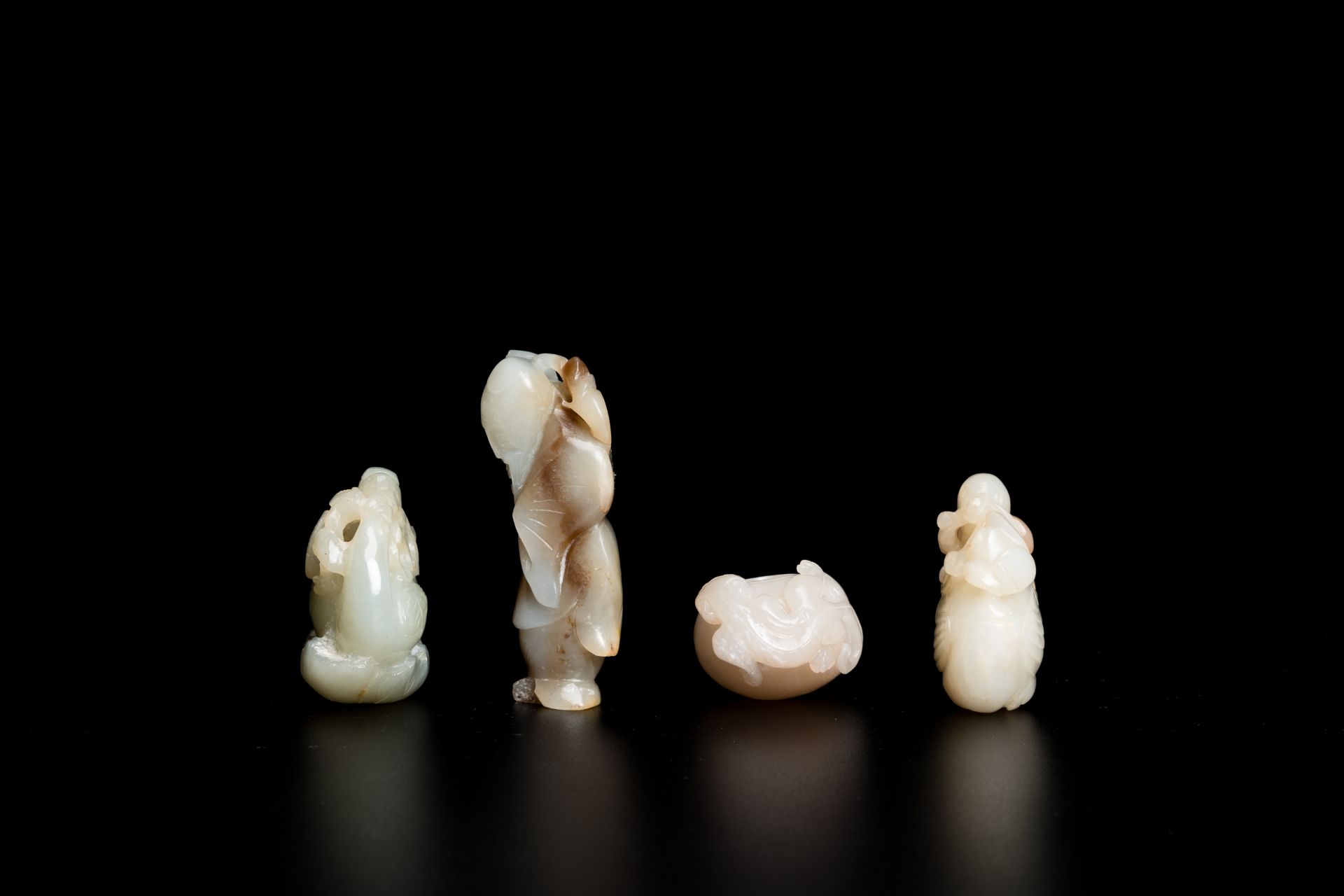 Four Chinese white and celadon jade carvings, Qing/Republic - Image 5 of 7