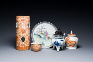 A varied collection of Chinese blue, white, iron-red and famille rose porcelain wares, 19/20th C.