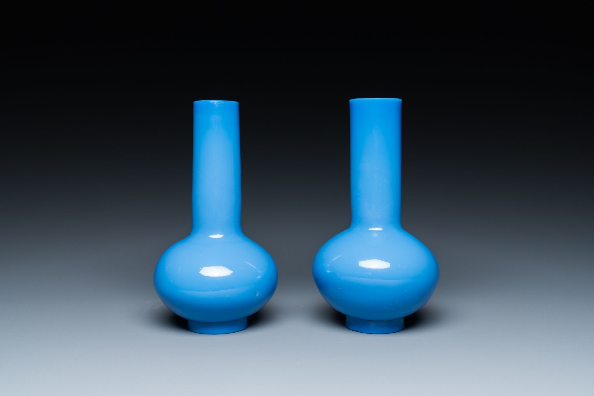 A pair of Chinese turquoise-blue Peking glass bottle vases, Qing - Image 3 of 6