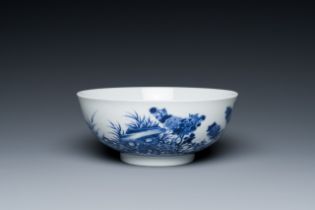 A fine Chinese blue and white floral bowl, Qianlong/Jiaqing