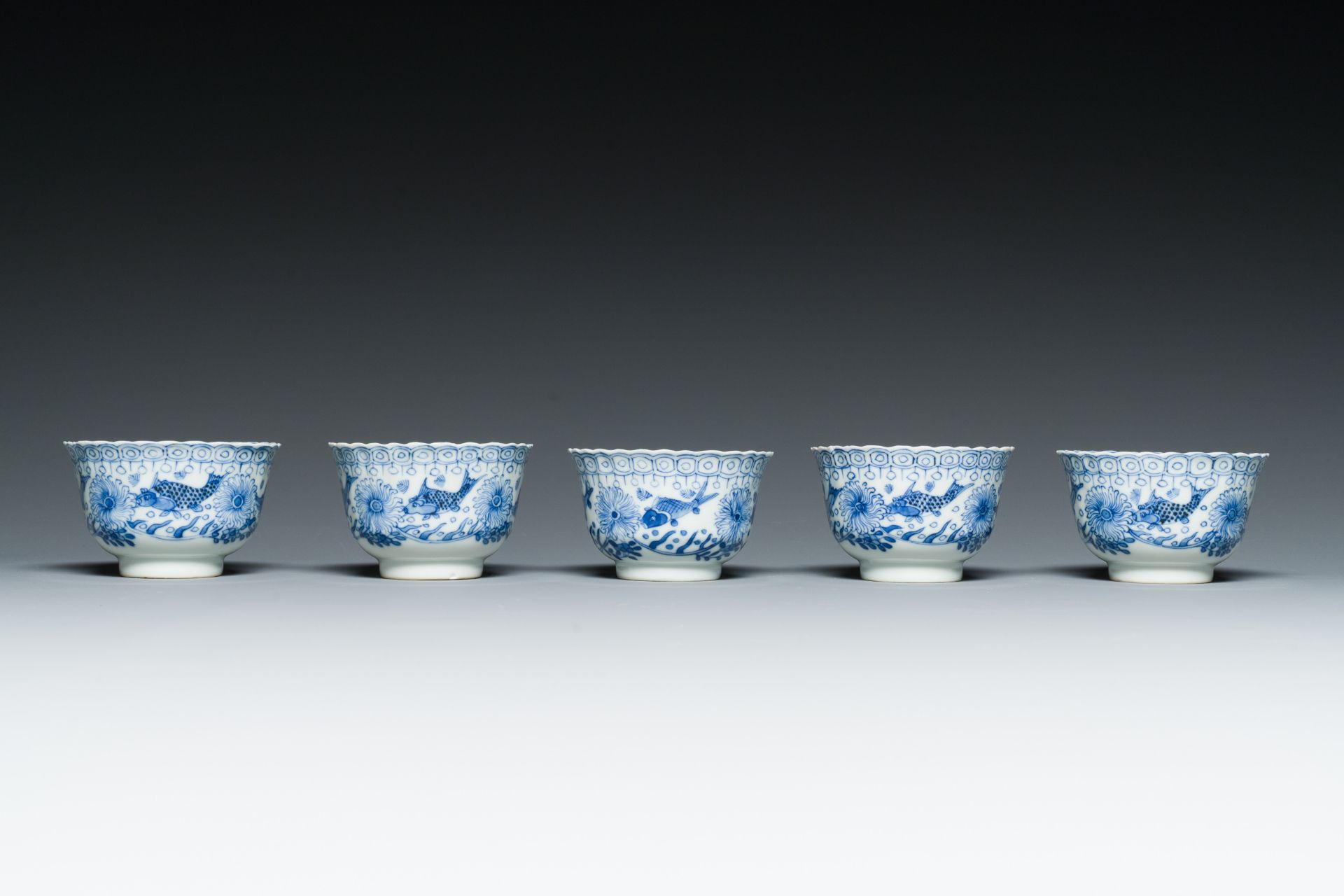 Ten Chinese blue, white, famille rose and Dutch-decorated cups and nine saucers, Kangxi and later - Image 15 of 17