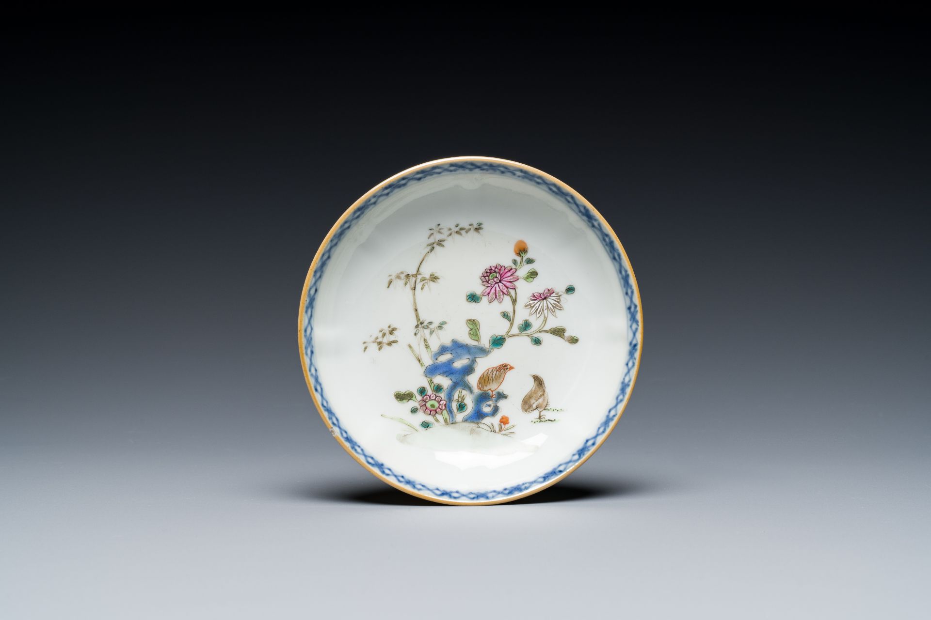 A varied collection of Chinese porcelain, 18/19th C. - Image 8 of 9