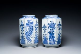 A pair of Japanese blue and white Kakiemon-style facetted jars, Arita, Edo, 17th C.