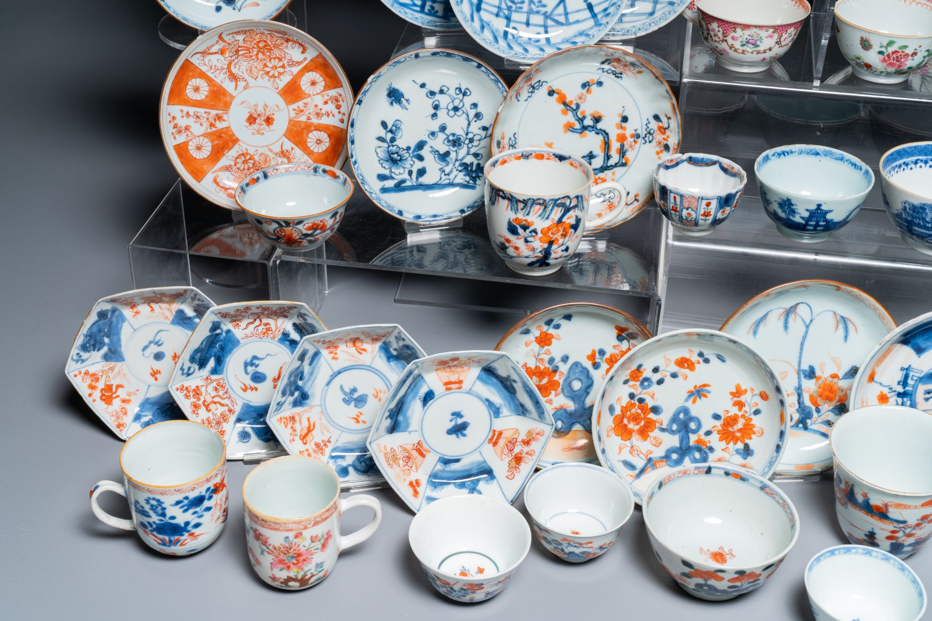 A very extensive collection of Chinese cups and saucers, Kangxi and later - Image 5 of 13