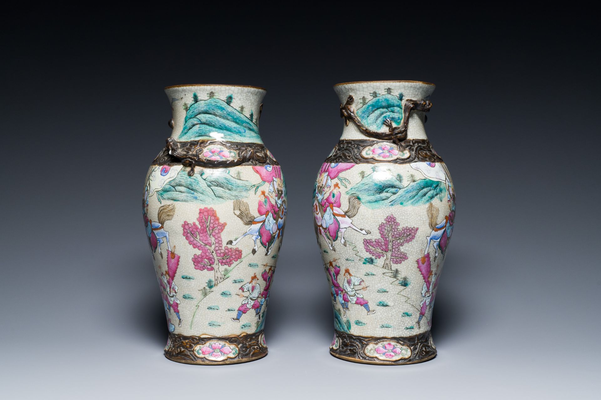 A varied collection of Chinese porcelain and Canton enamel, 18/19th C. - Image 3 of 20