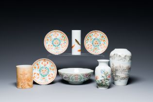 A varied collection of Chinese porcelain, 19/20th C.