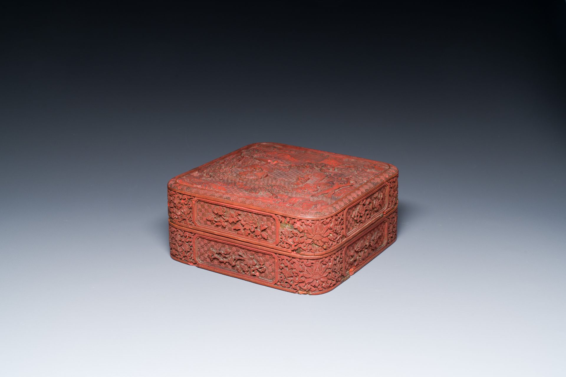 A Chinese red cinnabar lacquer box and cover, 17/18th C.