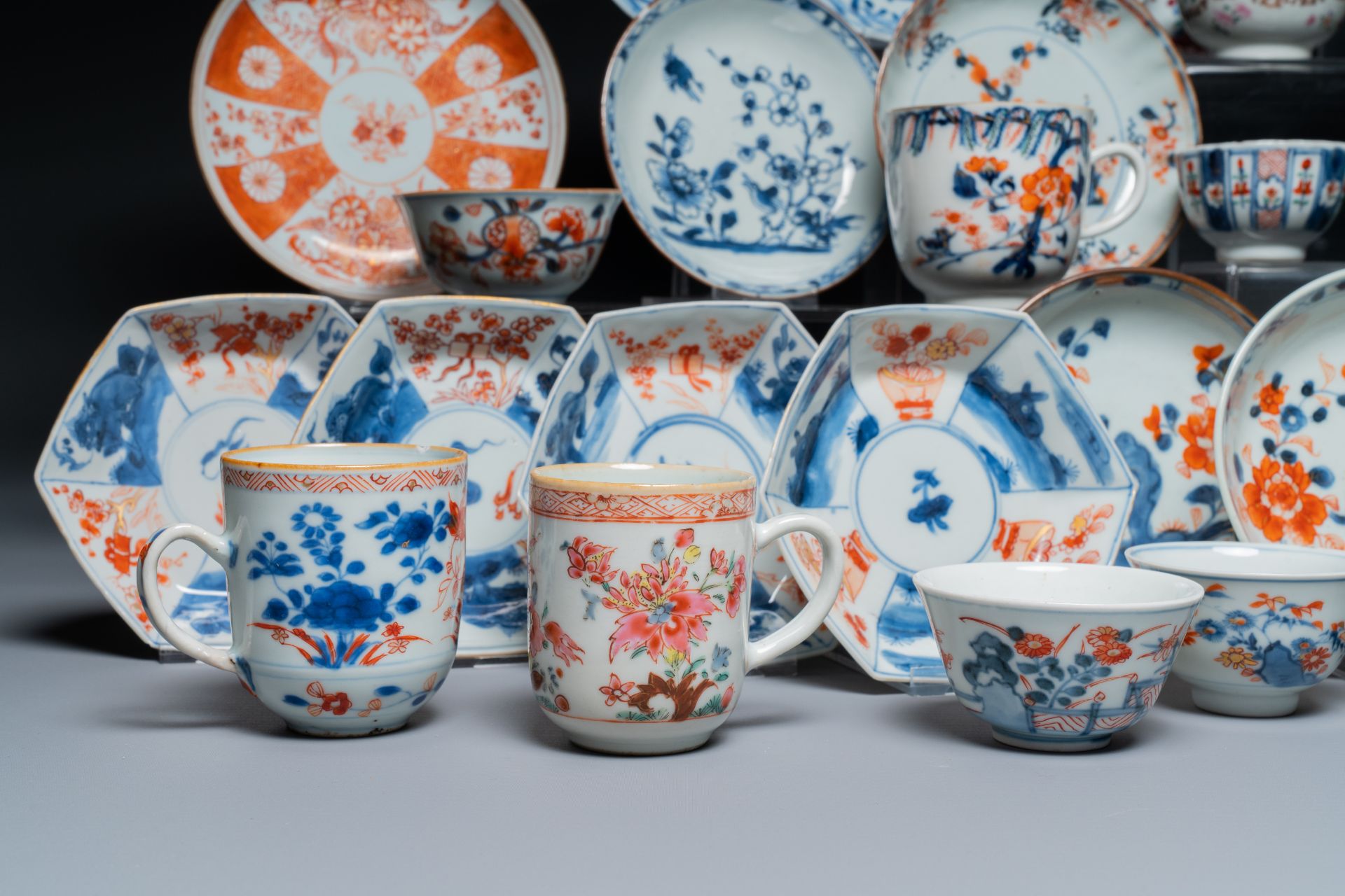 A very extensive collection of Chinese cups and saucers, Kangxi and later - Image 8 of 13