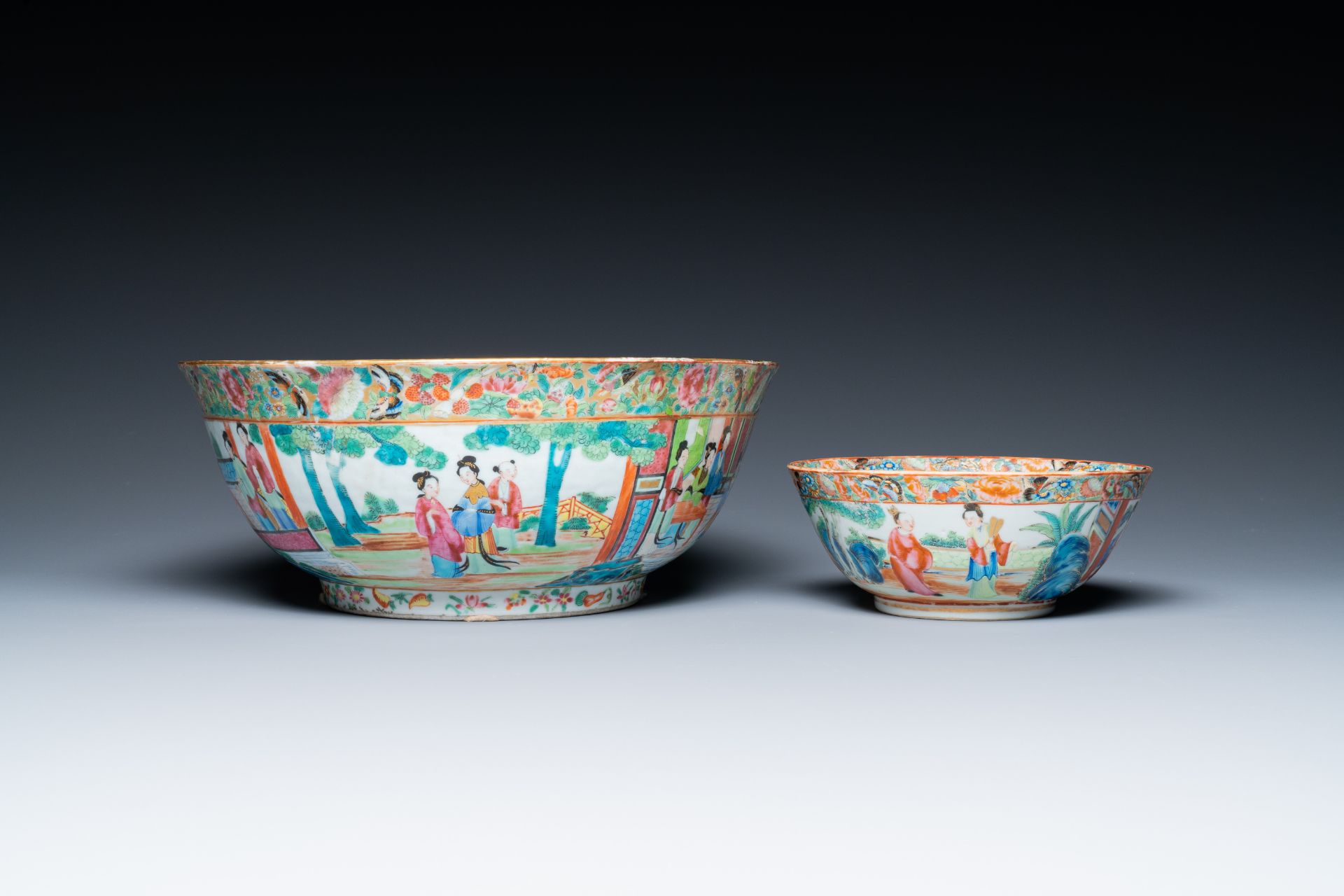 Two Chinese Canton famille rose bowls and a dish, 19th C. - Image 5 of 9