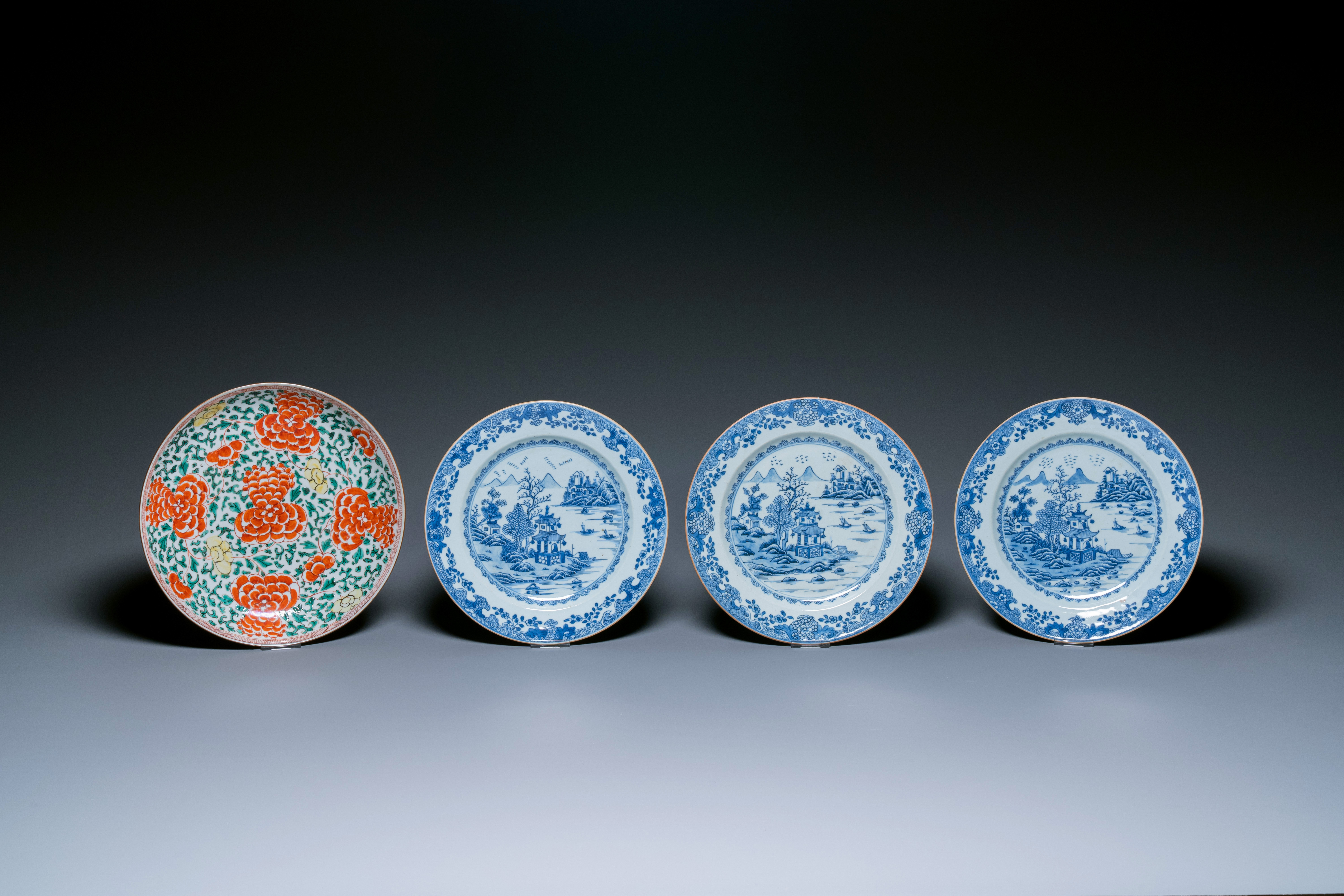 A varied collection of Chinese porcelain, Kangxi and later - Image 3 of 6