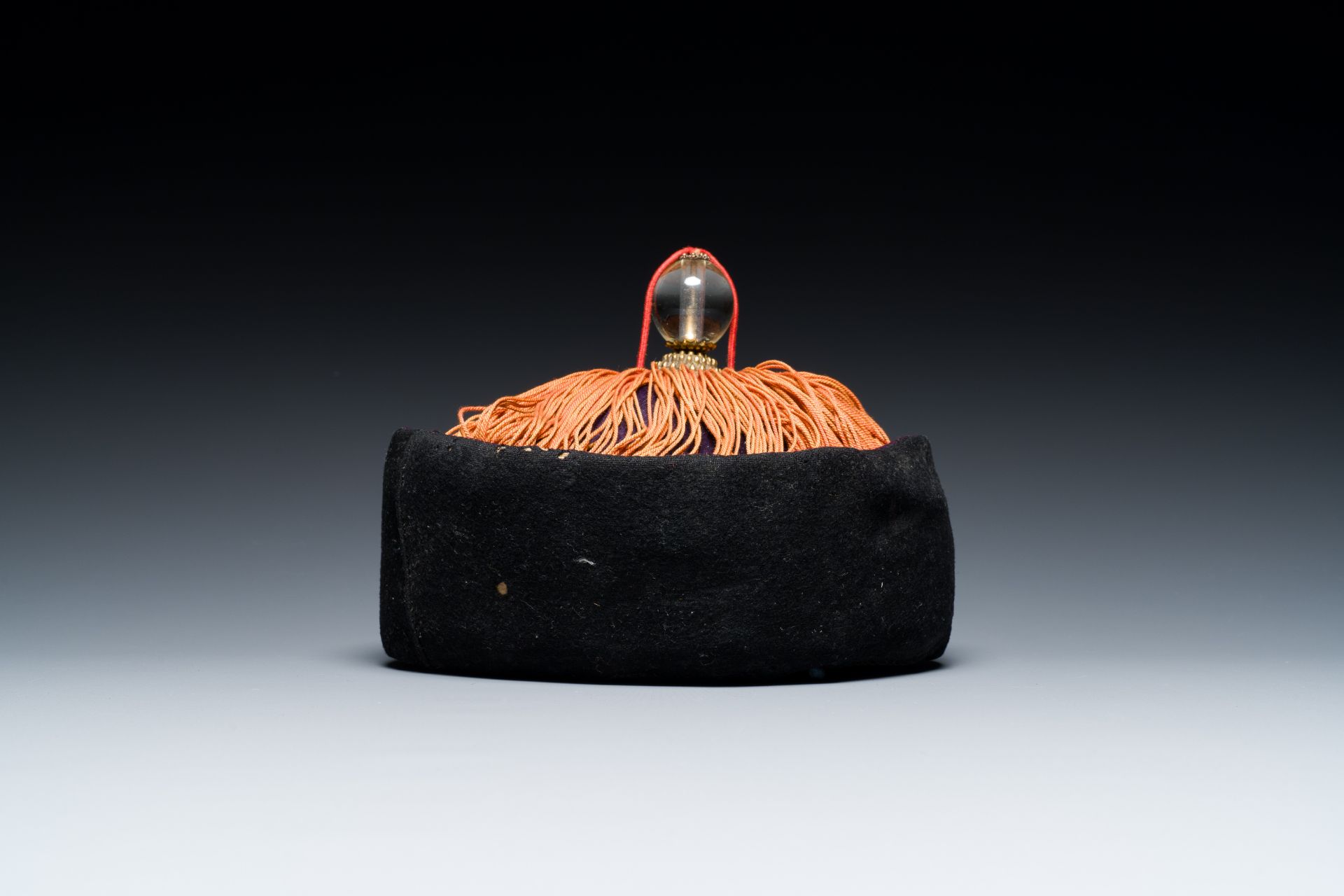 A Chinese Mandarin official's court hat of 5th rank, 19th C. - Image 2 of 7