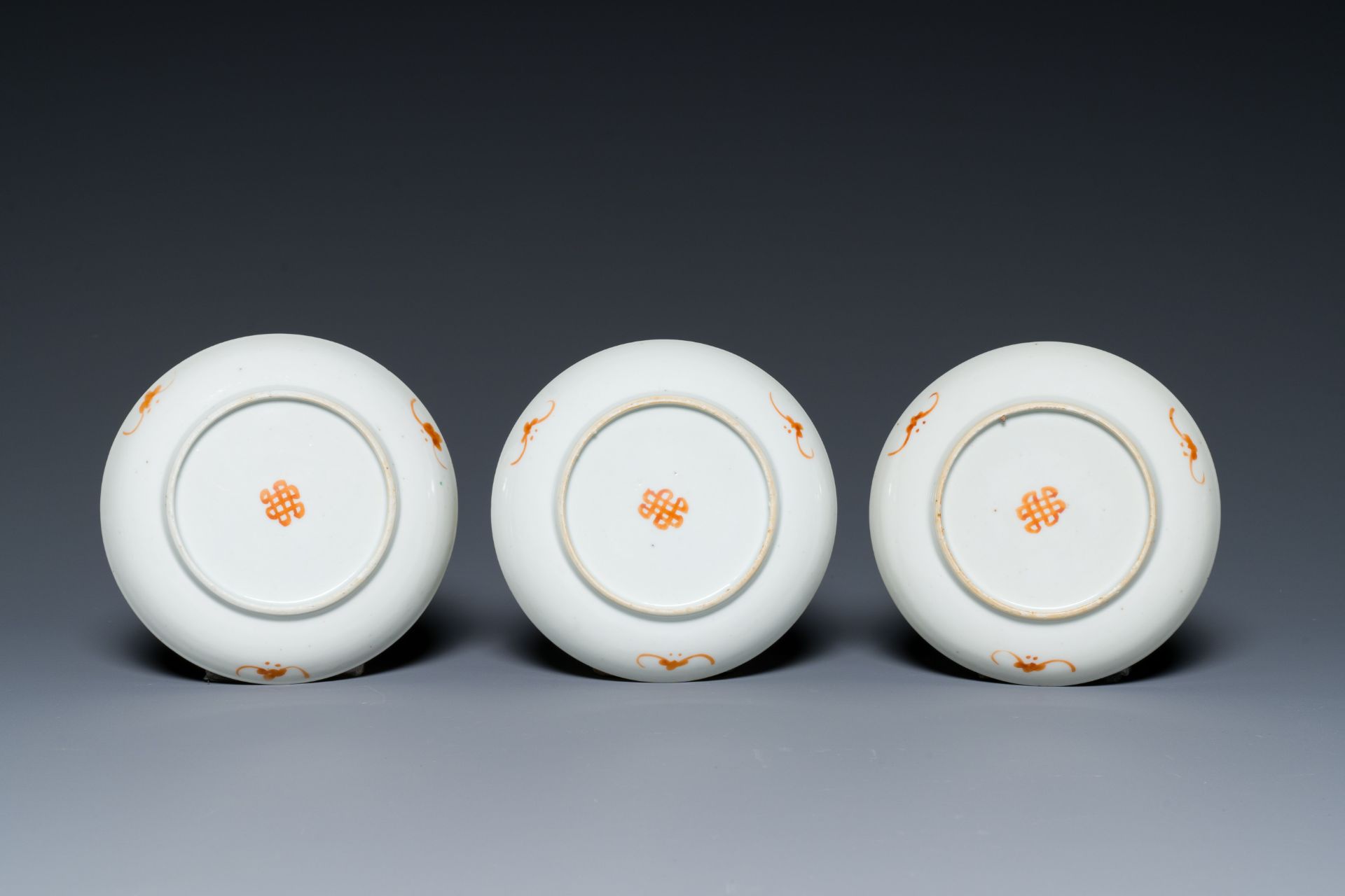 A varied collection of Chinese porcelain, 19/20th C. - Image 3 of 15