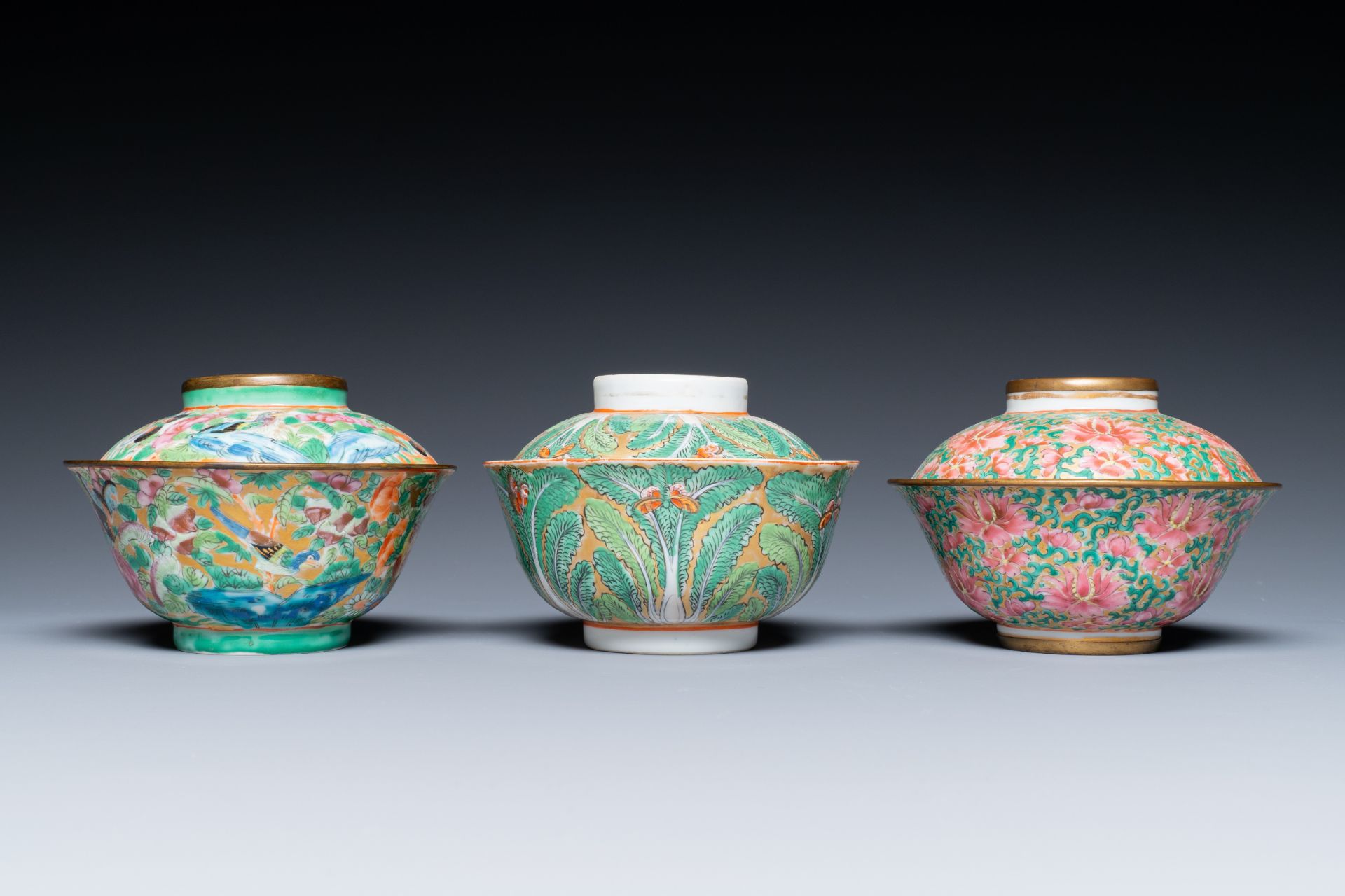 Three Chinese Canton famille rose bowls and covers for the Thai market, 19th C. - Image 6 of 8