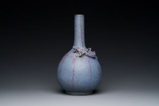 A Chinese flambe-glazed bottle vase, 18/19th C.