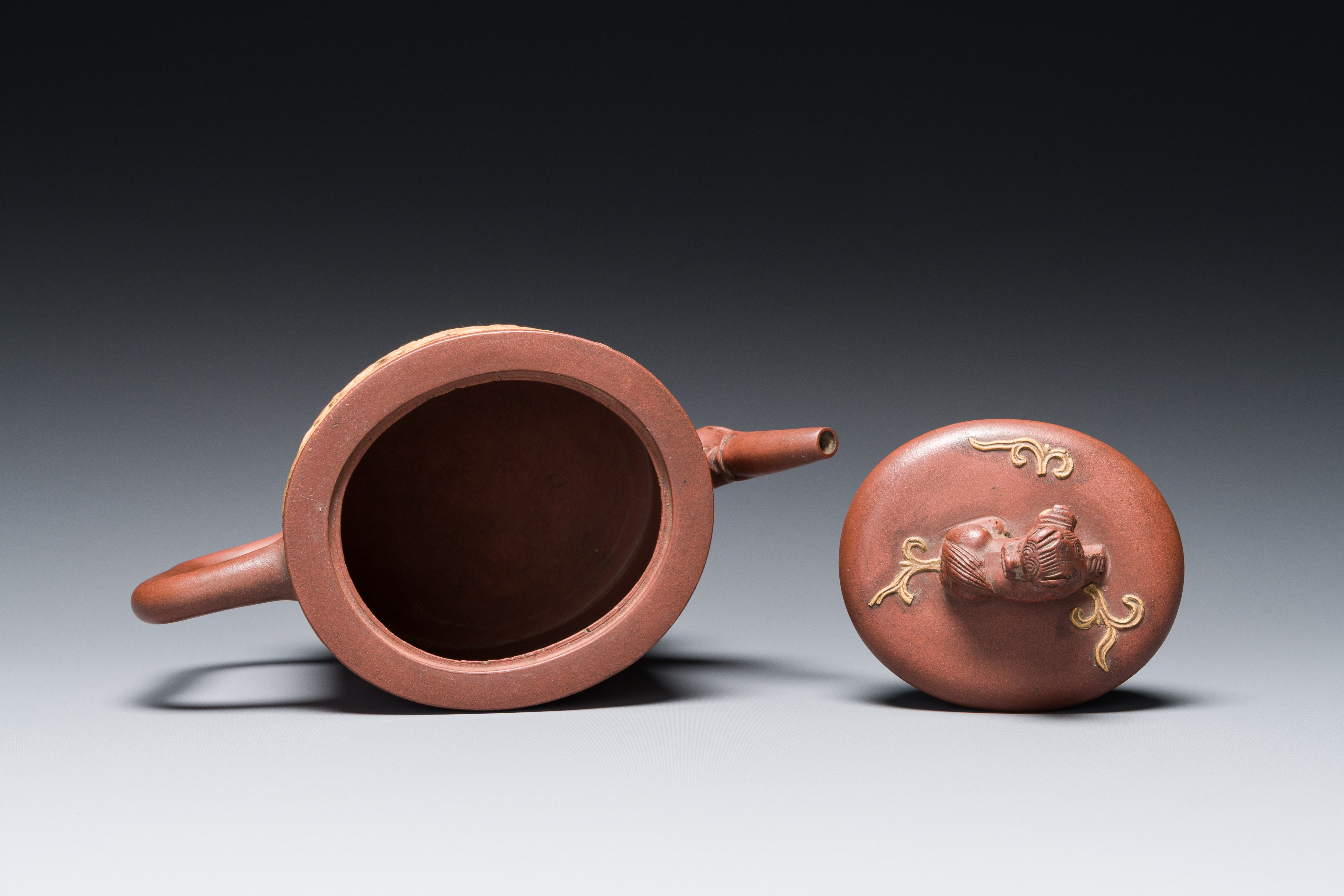 A Chinese Yixing stoneware teapot and cover with an applied dragon, Kangxi - Image 6 of 7