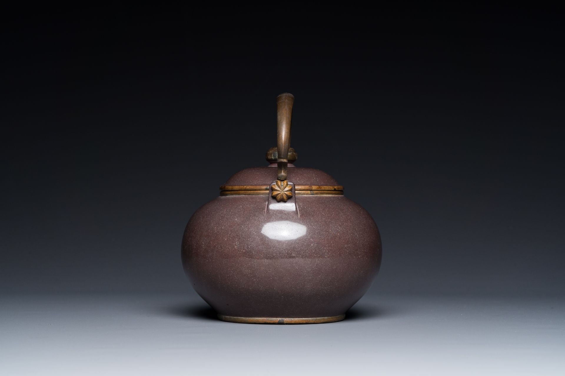 A Chinese polished purple Yixing stoneware teapot and cover for the Thai market, Gong Ju è²¢å±€ mark - Image 3 of 7