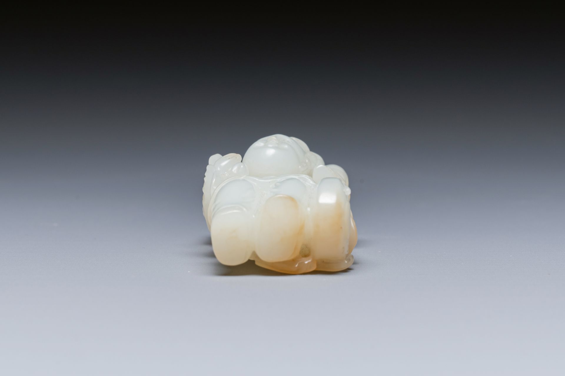 A Chinese white and russet jade sculpture of two boys, Qing - Image 6 of 7