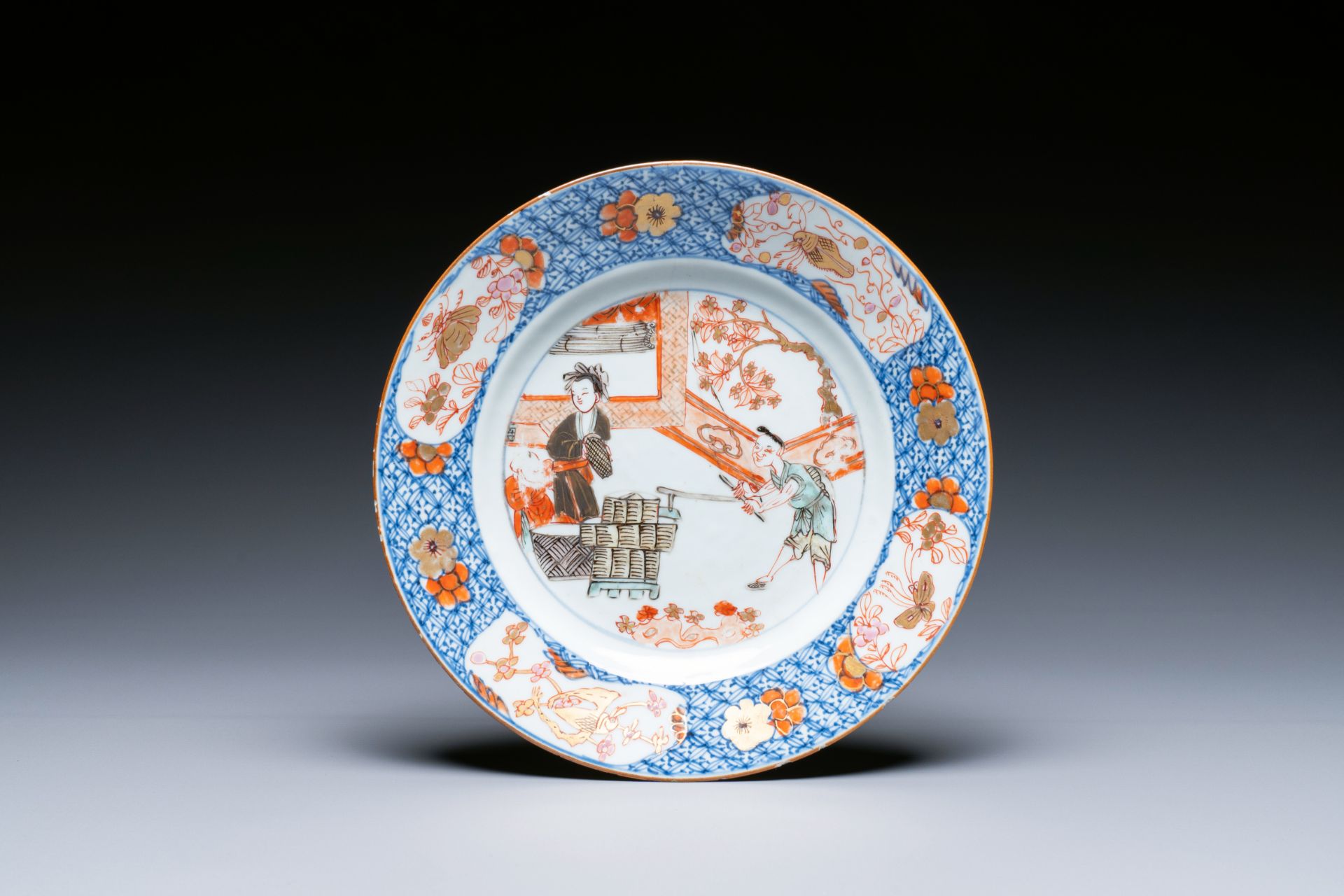 A Chinese blue and white covered vase and a verte-Imari plate, Kangxi - Image 2 of 9