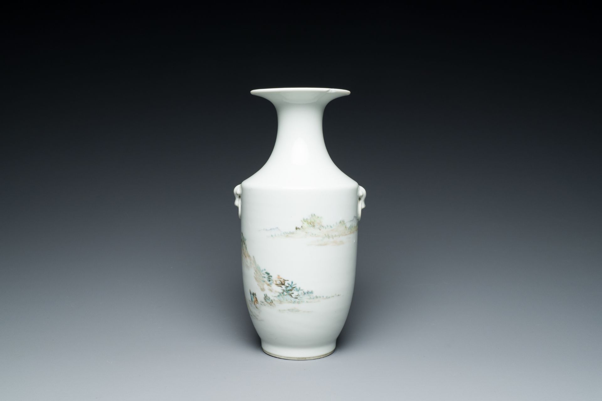A Chinese qianjiang cai 'mountainous landscape' vase, signed Cheng Men ç¨‹é–€ and Xiao Yuan Zhen Can - Image 3 of 6