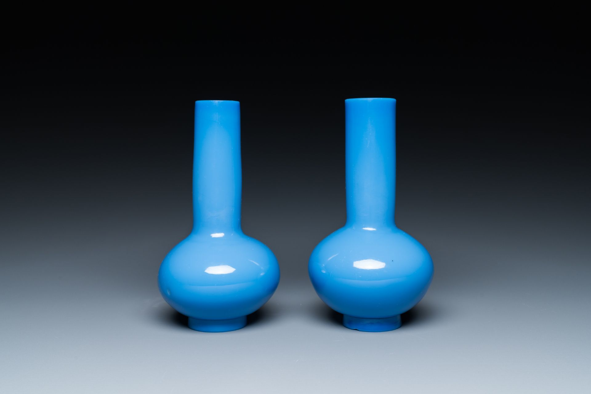 A pair of Chinese turquoise-blue Peking glass bottle vases, Qing - Image 2 of 6