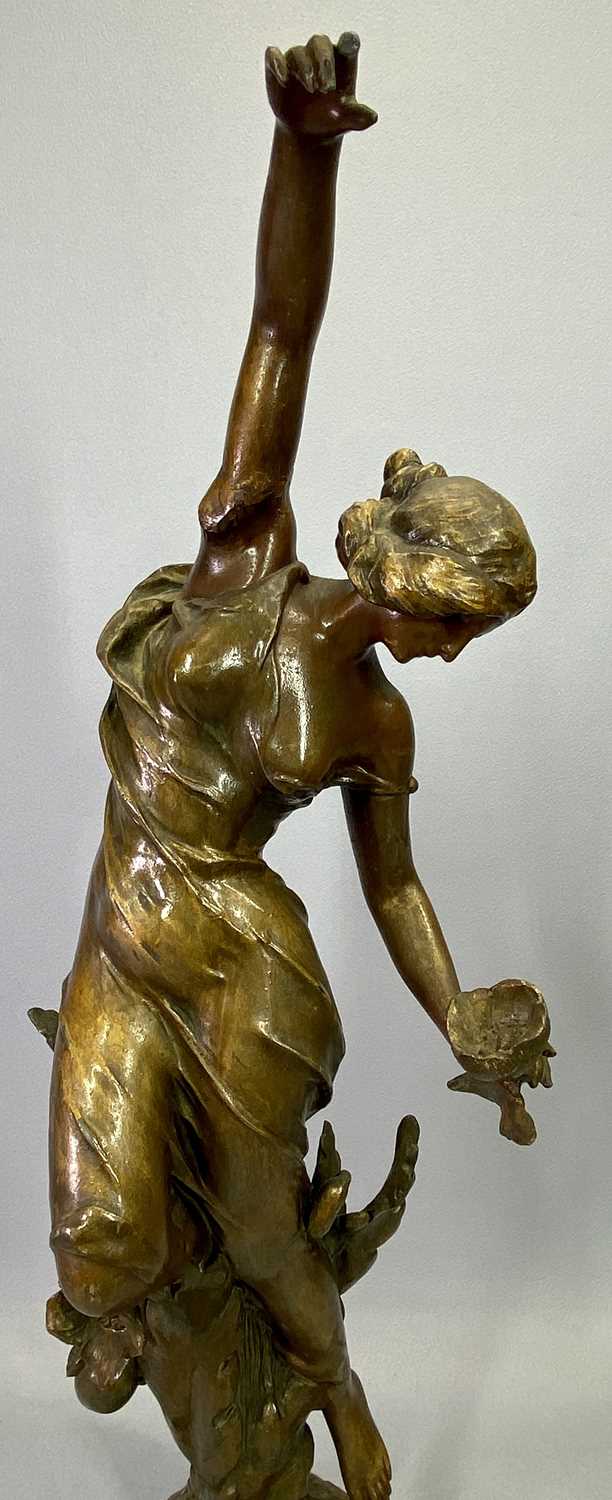 FRENCH ART NOUVEAU PAINTED SPELTER FIGURES, A PAIR - dancing flower girls, 60cms H - Bild 3 aus 3