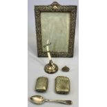 MIXED SMALL SILVER & EPNS WARE GROUP - 6 items to include an embossed silver photograph frame,