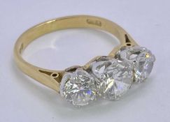 18CT GOLD THREE PASTE STONE SET RING - Size O, 4.5grms (J54)