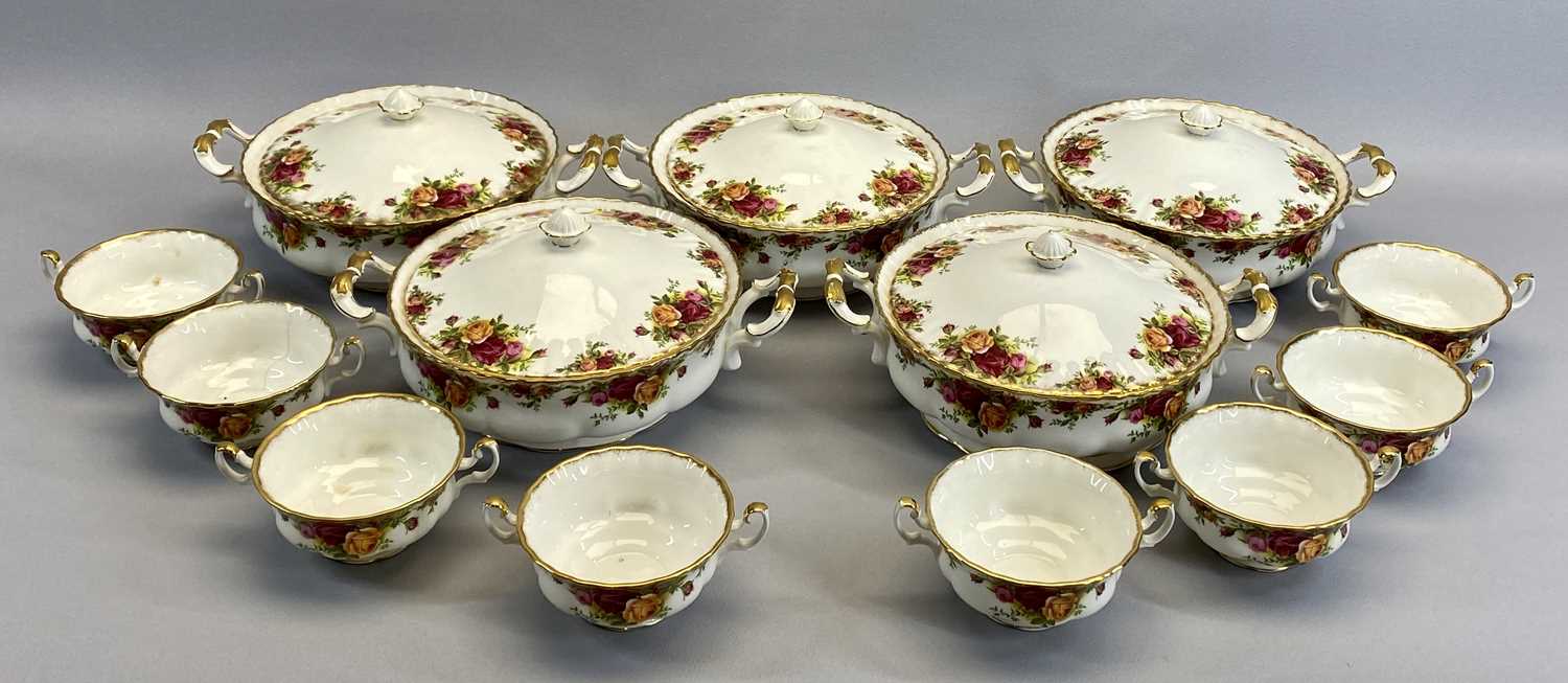 ROYAL ALBERT OLD COUNTRY ROSES COMPREHENSIVE DINNER SERVICE - approx 65 pieces including 5 x - Image 2 of 3