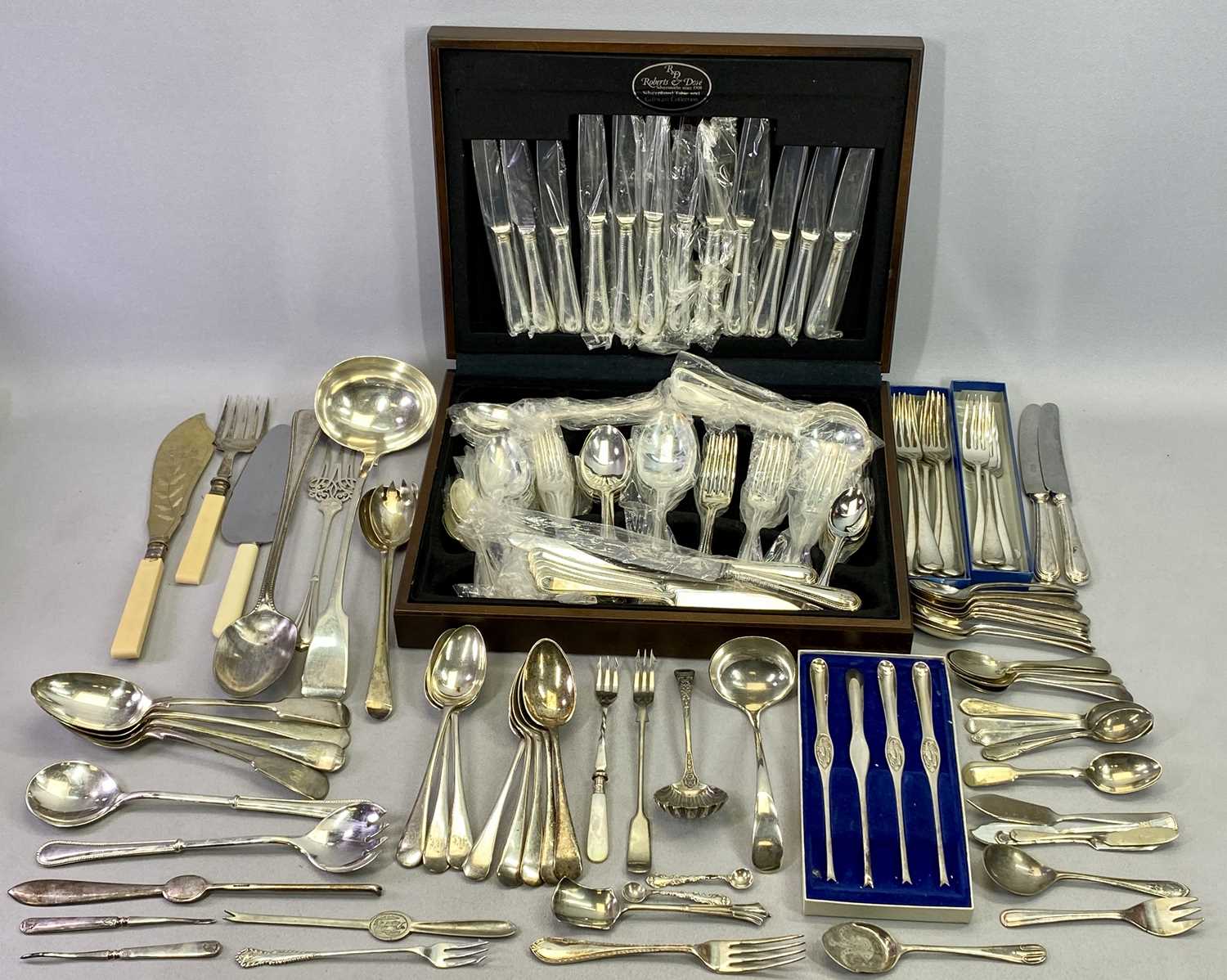 ROBERTS & DORE CASED CANTEEN OF EPNS CUTLERY - approx 60 pieces with further loose EPNS cutlery, - Image 3 of 3