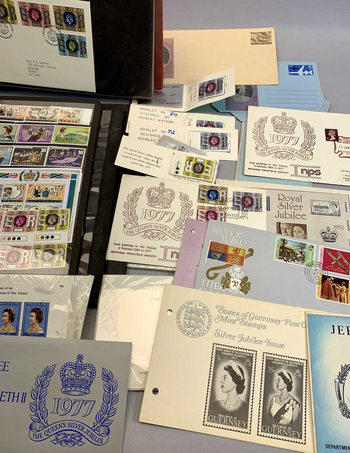 COMMEMORATIVE STAMPS & ROYAL MAIL FIRST DAY COVERS, A COLLECTION - The Queen's Silver Jubilee 1977 - Image 3 of 4