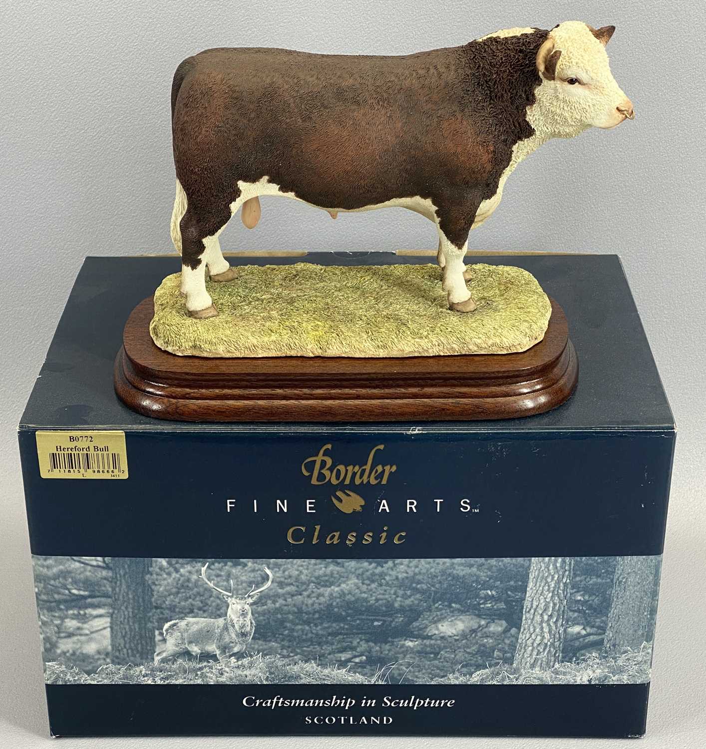 BORDER FINE ARTS FIGURE - 'Hereford Bull', B0772, on wooden stand, 18cms H, boxed - Image 3 of 3