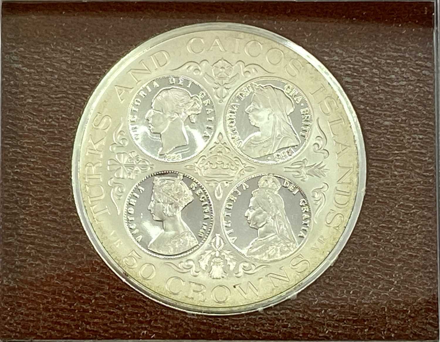 ROYAL MINT, POBJOY & OTHER PROOF SILVER COMMEMORATIVES - to include 3 x 1977 Queen's Silver - Image 4 of 4