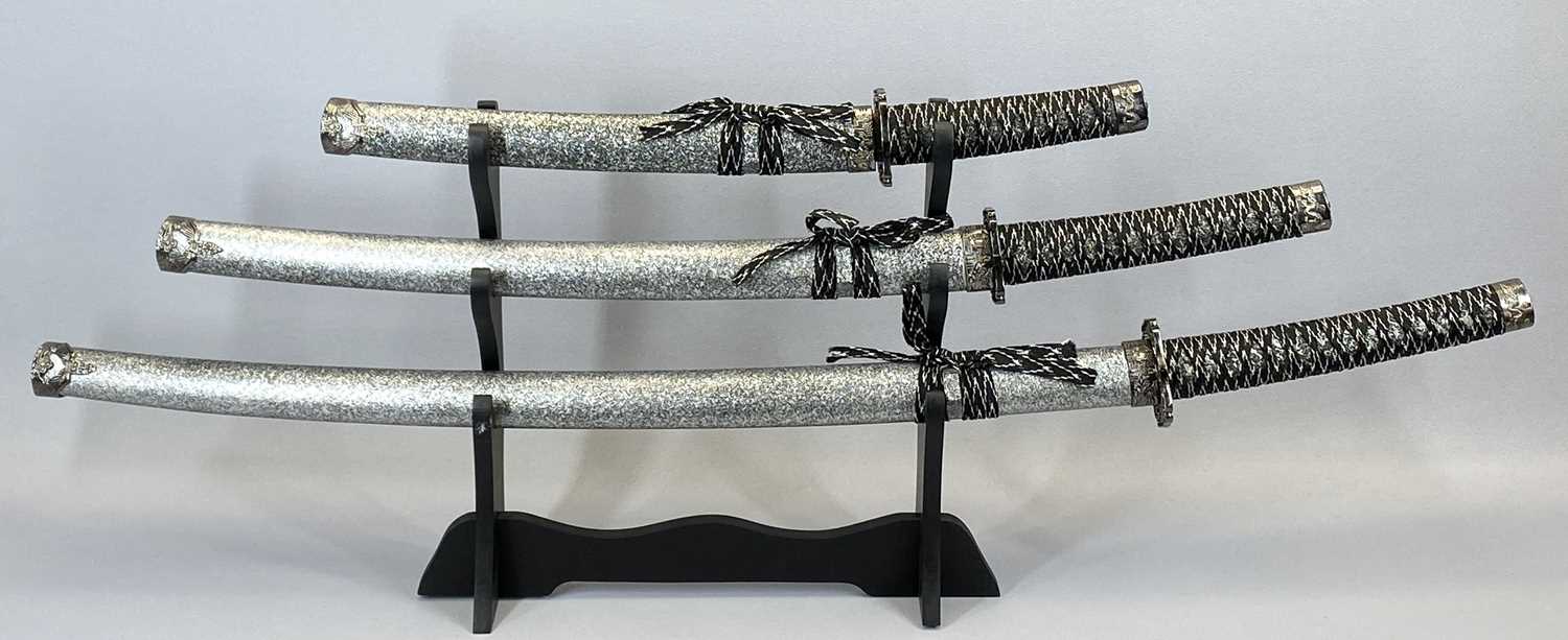 GRADUATED SET OF 3 MODERN DECORATIVE JAPANESE STYLE SAMURAI SWORDS - 101cms L - 54cms L, with - Image 3 of 3