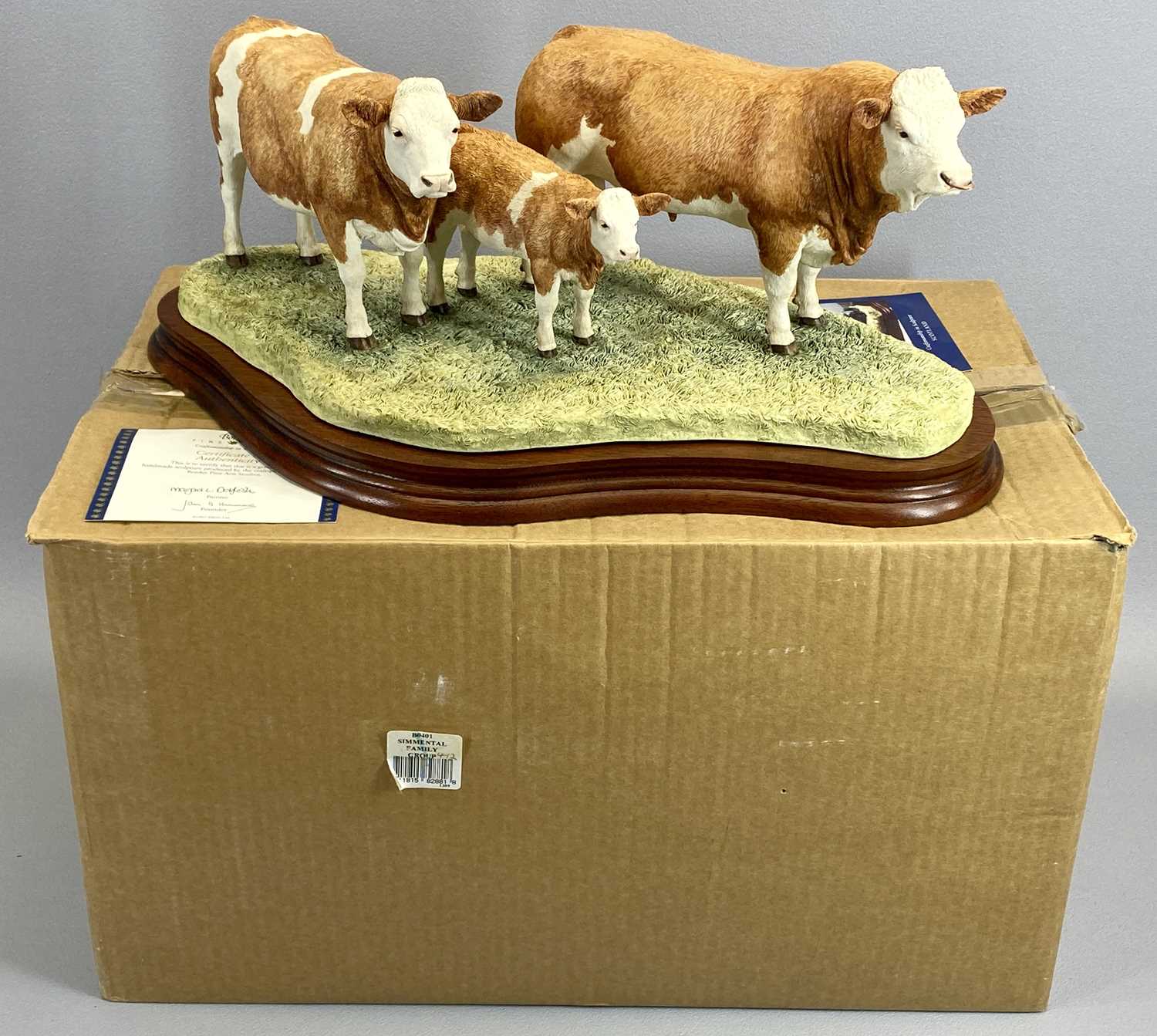 BORDER FINE ARTS FIGURE - Simmental Family group', B0401, on wooden stand, 18cms H, with certificate - Image 2 of 4