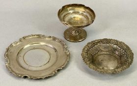 HALLMARKED SMALL SILVER - 3 items to include a small pedestal dish, Chester 1921, 7cms H, 9.5cms top