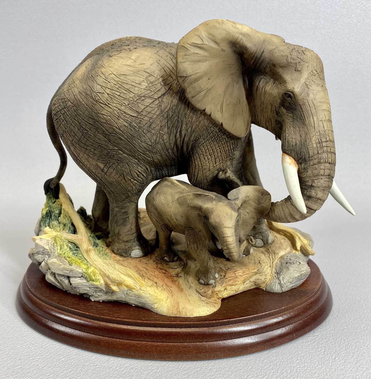 BORDER FINE ARTS FIGURE - 'Mothers Care', B0003, 17cms H, boxed with certificate - Image 3 of 3