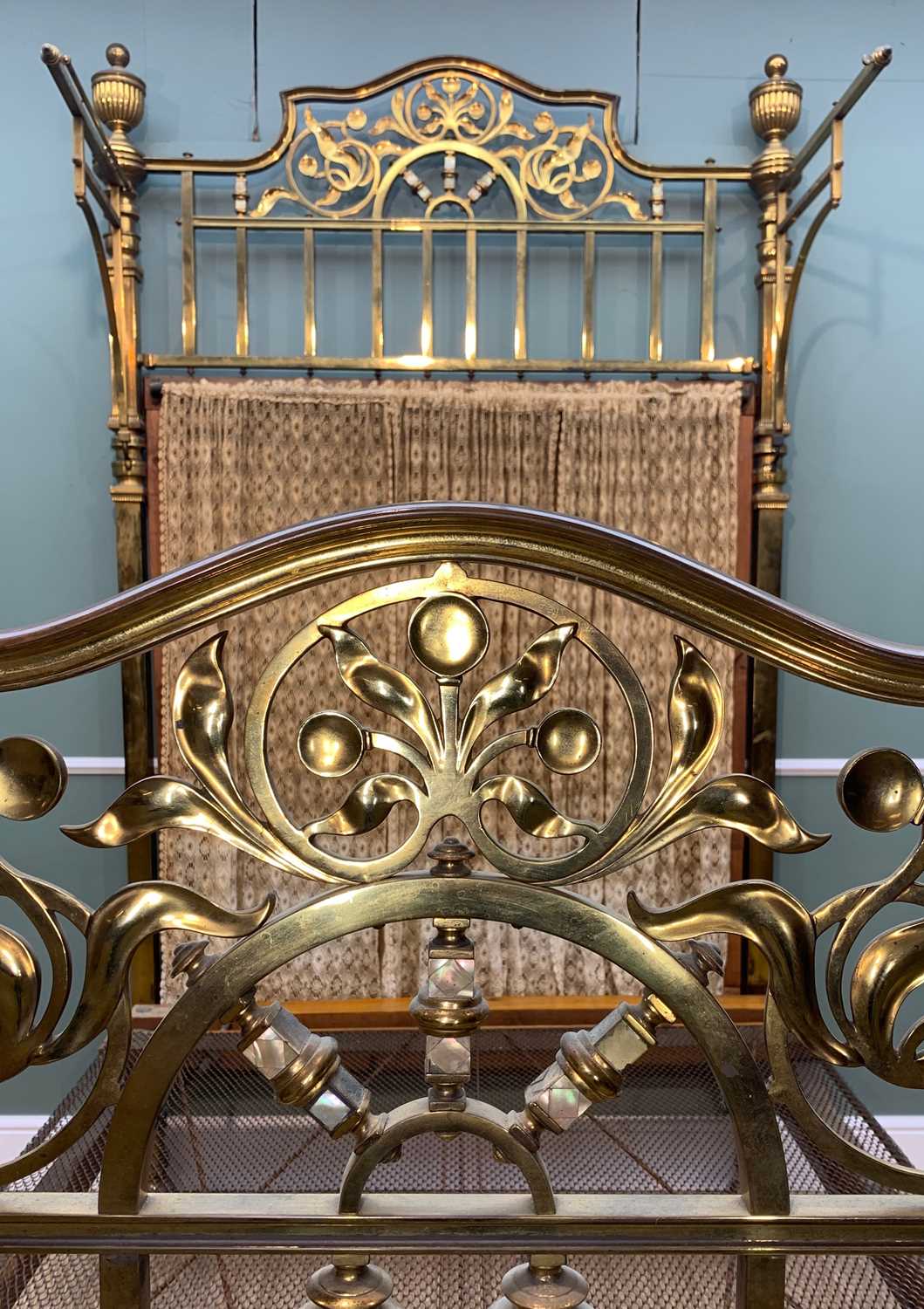 GOOD VICTORIAN GILT BRASS HALF TESTER BED, with mother of pearl detailing to the foliate head and - Image 4 of 5