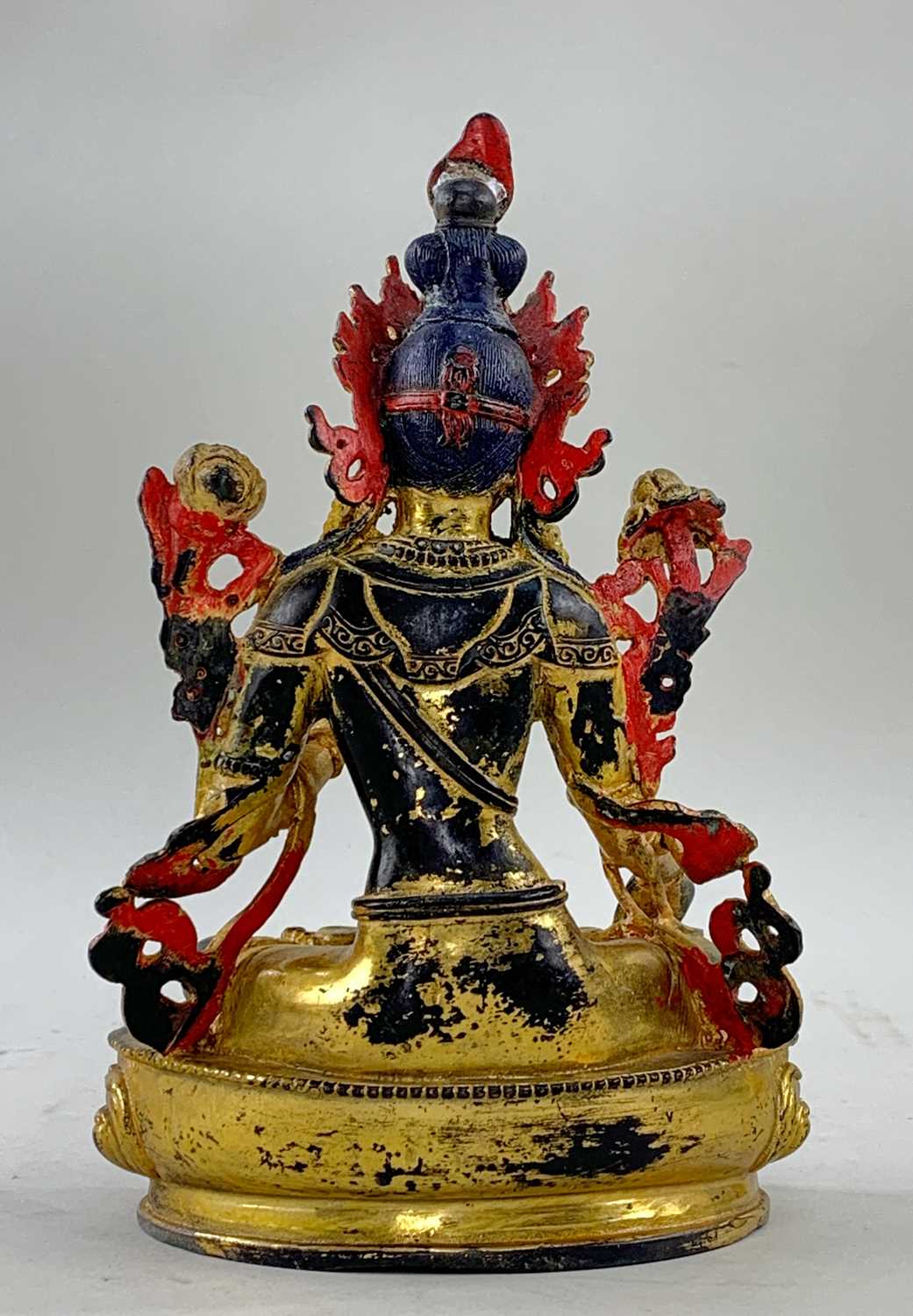 SINO-TIBETAN OR NEPALESE GILT BRONZE FIGURE OF GREEN TARA, seated in dhyanasana on lotus pedestal, - Image 3 of 3