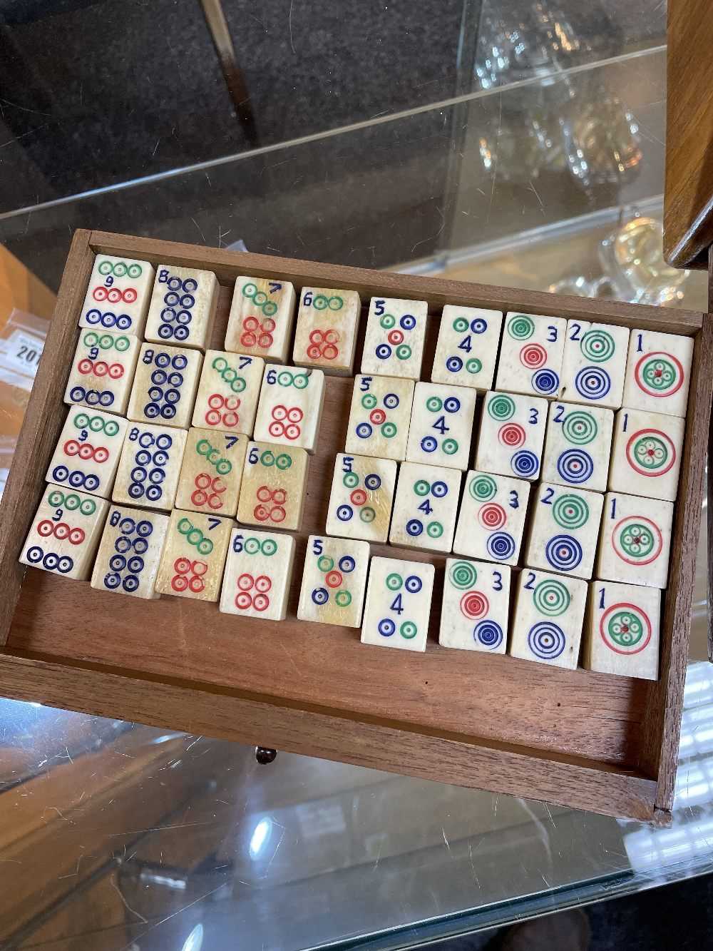 CHINESE EXPORT MAH JONG SET, bone & bamboo tiles carved and stained in colours, in hardwood box with - Image 9 of 12