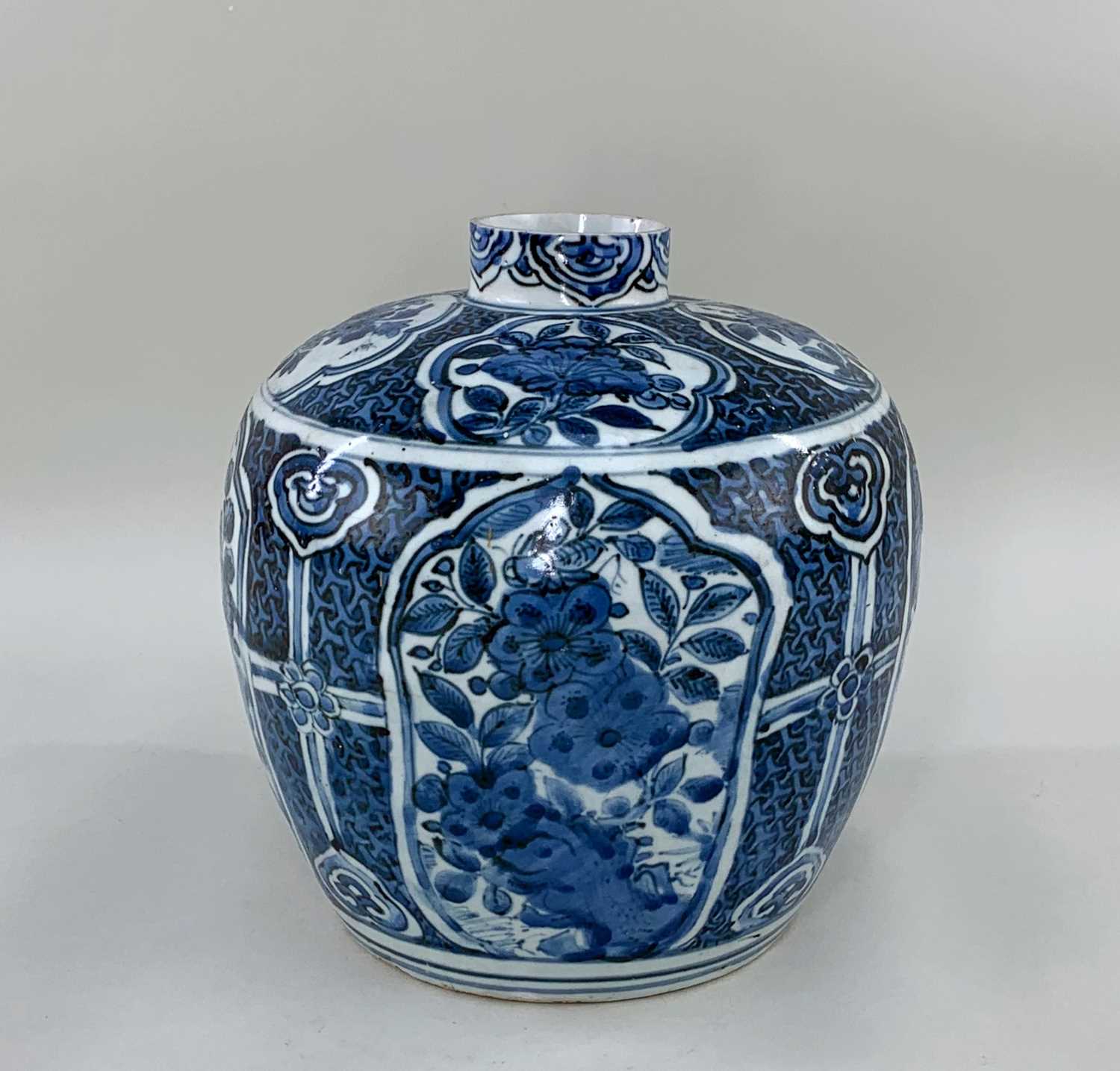 CHINESE BLUE & WHITE PORCELAIN JAR, Wanli, painted with four large lotus leaf shaped panels - Image 2 of 15