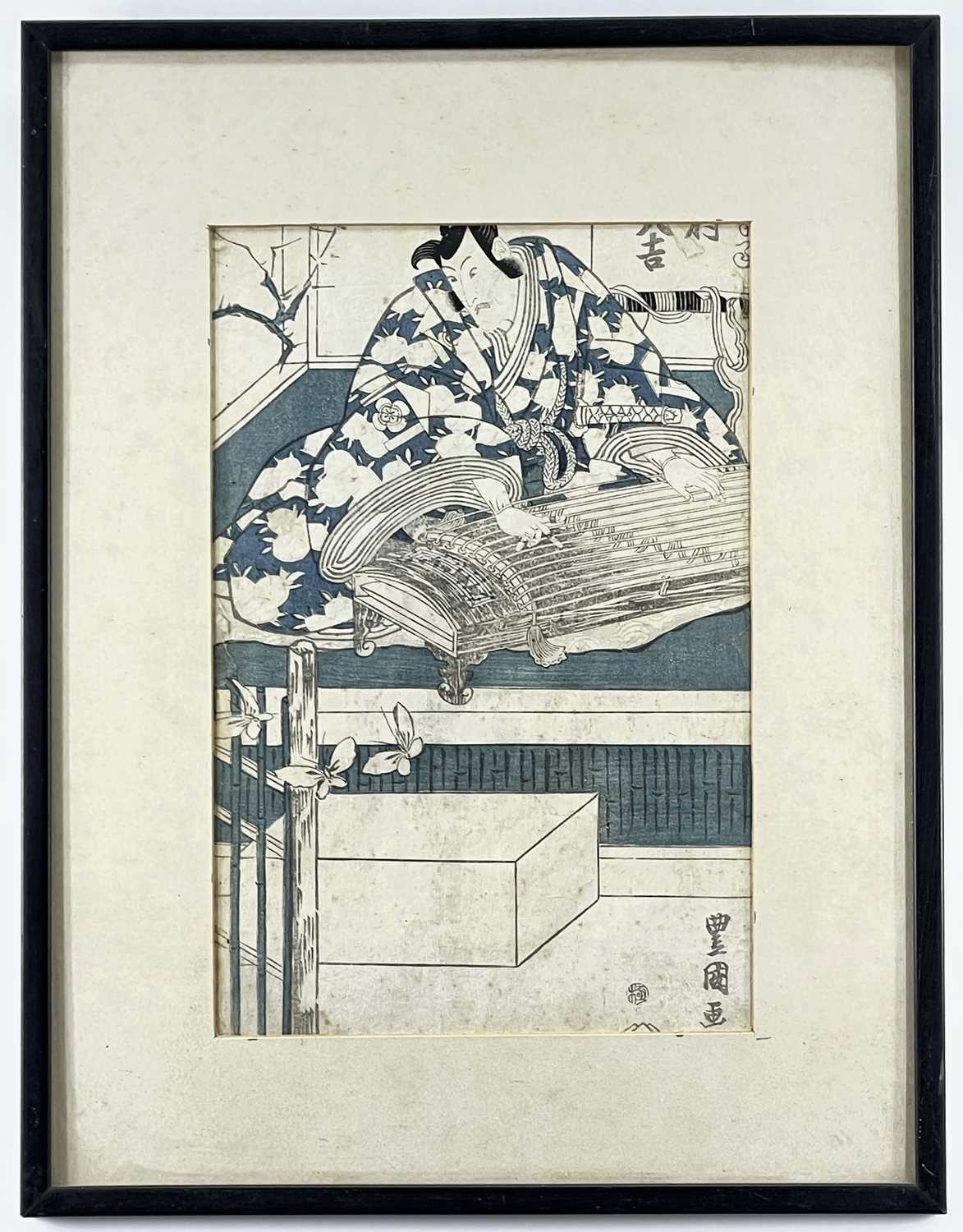 GROUP OF JAPANESE WOODBLOCK PRINTS & A HAGOITA, including oban tat-e of a Kabuki actor playing - Image 14 of 14