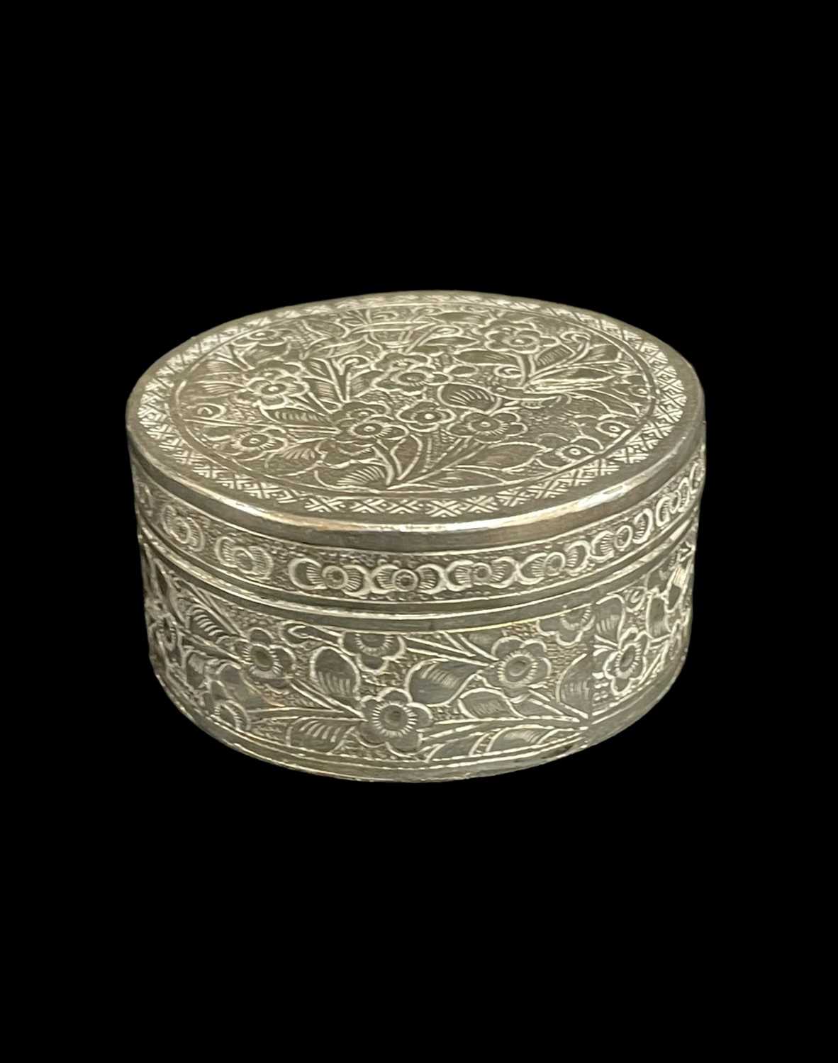 CHINESE WHITE METAL CIRCULAR BOX AND COVER, engraved with birds amongst flowering floiage, 4.8cm - Image 2 of 3