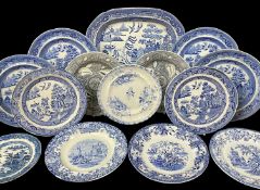 LARGE GROUP OF BLUE & WHITE TRANSFER ITEMS early 19th century, including Swansea blue and white ‘