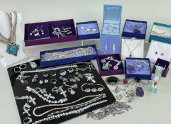 ASSORTED SILVER JEWELLERY, comprising a mixed collection of rings, necklaces, bracelets, and