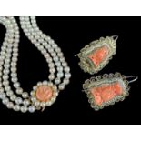 CORAL SET JEWELLERY, including pair of Chinese silver gilt filigree earrings, with lotus-carved