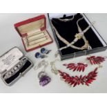 ASSORTED ANTIQUE & MODERN JEWELLERY, including Victorian white metal filigree and paste navette