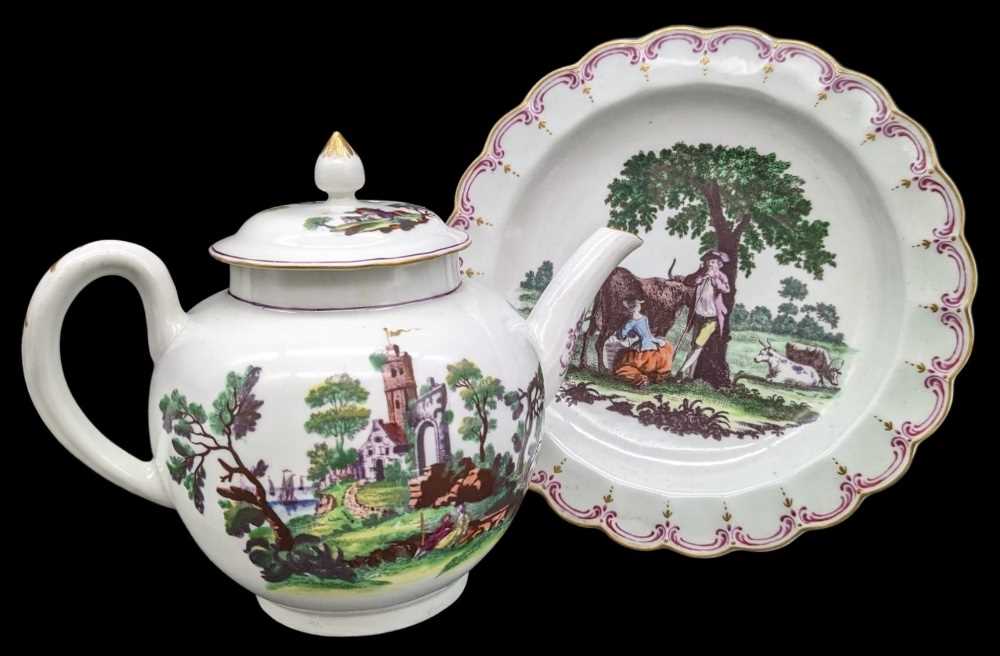 18TH CENTURY WORCESTER comprising teapot and cover printed in puce with 'Ruin by the Cliff', the