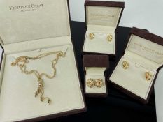 GROUP OF 18CT GOLD JEWELLERY, comprising three pairs of earrings and a necklace, all in boxes, tot