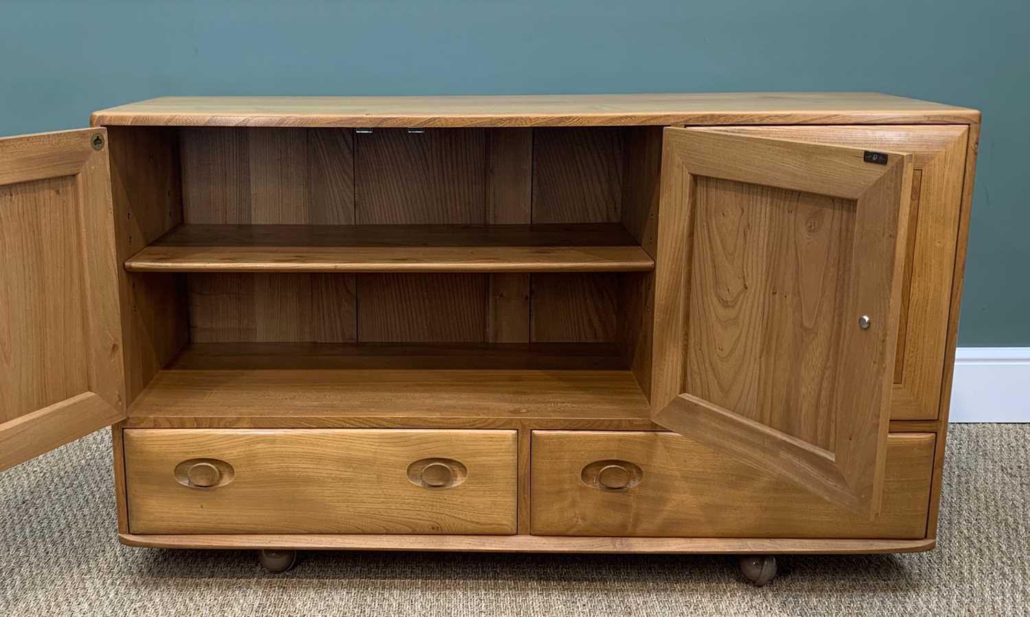 MID-CENTURY ERCOL '429' BLONDE ELM SIDEBOARD, in Golden Dwan finish, fitted with cupboard doors, - Image 3 of 11