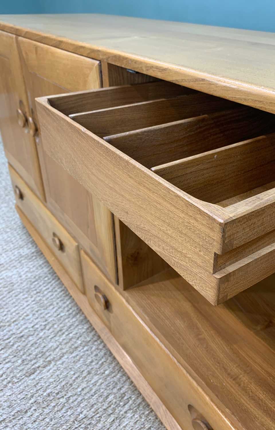 MID-CENTURY ERCOL '429' BLONDE ELM SIDEBOARD, in Golden Dwan finish, fitted with cupboard doors, - Image 5 of 11